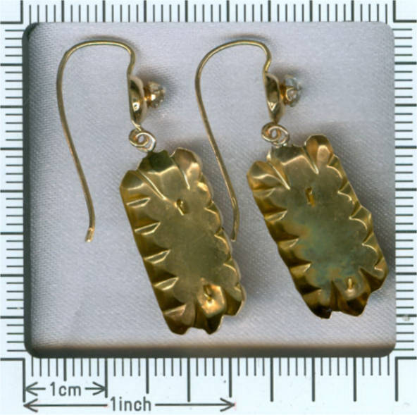Typical Flemish Victorian gold long pendent earrings